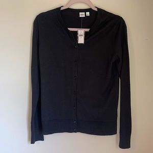 Gap Cardigan black sweater size medium